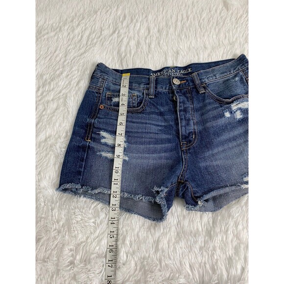 American Eagle Relaxed Shorts Women's Size 2 Dark Wash Distressed Blue - Picture 3 of 11